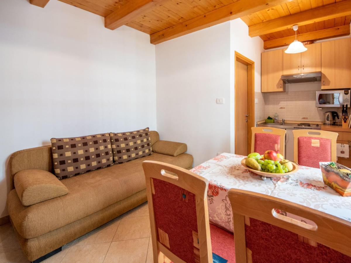 Apartment Kristijan By Interhome เบรอเซส ภายนอก รูปภาพ